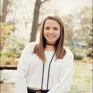 Meet your Posher, Elizabeth